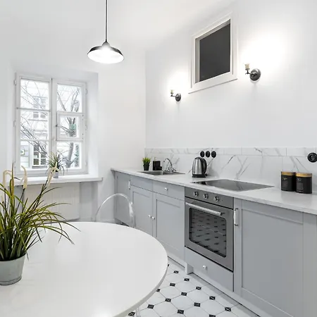 Close-golden - Stare - Cozy And Stylish - Mostowa Warschau