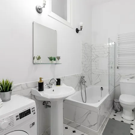 Close-golden - Stare - Cozy And Stylish - Mostowa وارسو